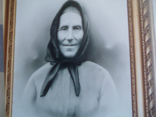 Grand-mère maternelle.